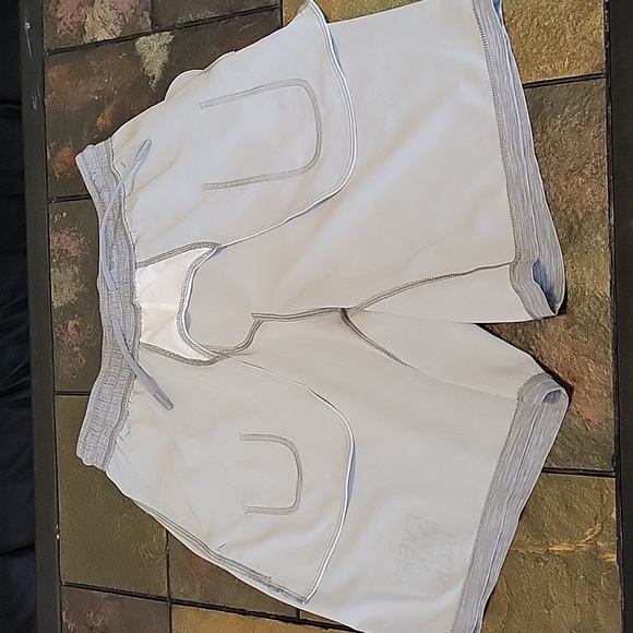 Lululemon Colab EVERY MAN JACK Pace Breaker Short Linerless 8", S, Grey, VGUC - Picture 9 of 16